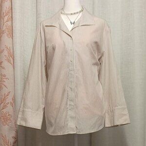 Chico's casual Woman Button up blouse Cotton